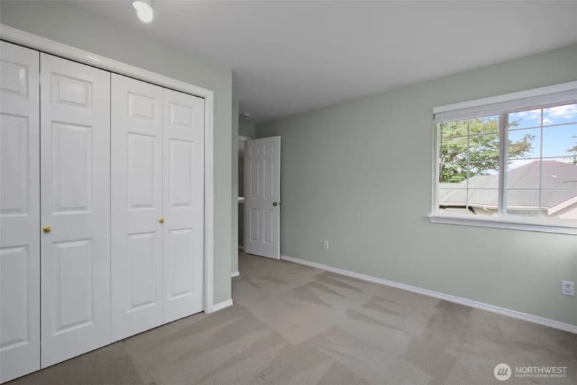 Property photo for 8021 Ne 122nd Place, Kirkland photo 36