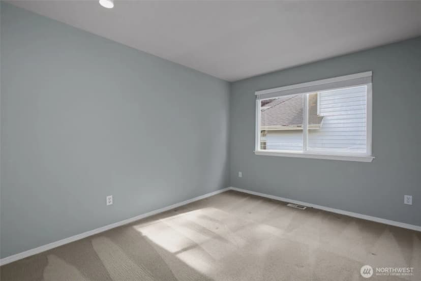 Property photo for 8021 Ne 122nd Place, Kirkland photo 33
