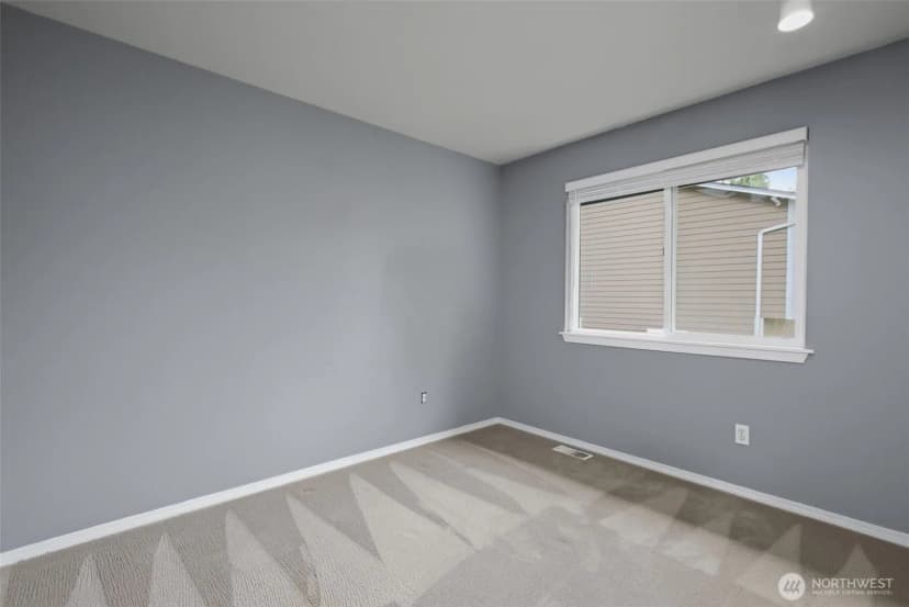 Property photo for 8021 Ne 122nd Place, Kirkland photo 30