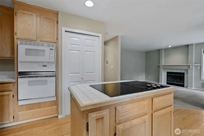 Property photo for 8021 Ne 122nd Place, Kirkland photo 12