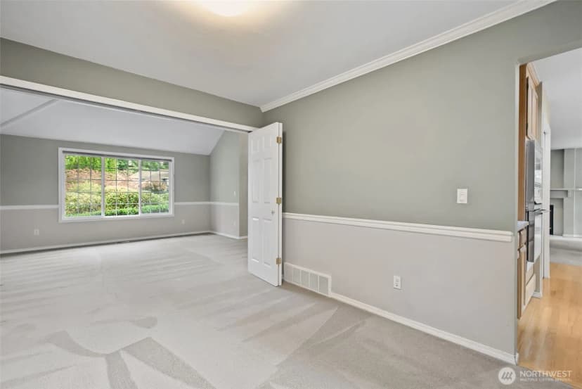 Property photo for 8021 Ne 122nd Place, Kirkland photo 8