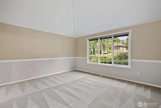 Property photo for 8021 Ne 122nd Place, Kirkland photo 2