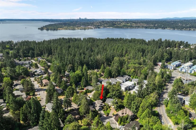 Property photo for 8021 Ne 122nd Place, Kirkland photo 40