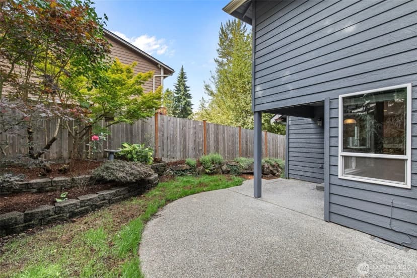 Property photo for 8021 Ne 122nd Place, Kirkland photo 37