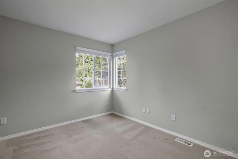 Property photo for 8021 Ne 122nd Place, Kirkland photo 35