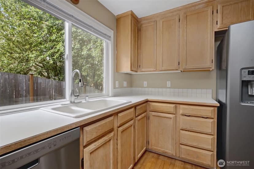 Property photo for 8021 Ne 122nd Place, Kirkland photo 14