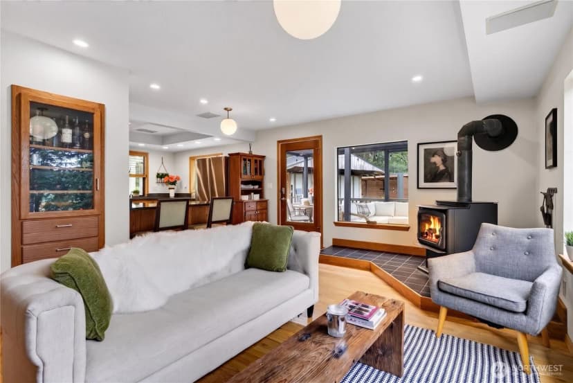 Property photo for 16409 Hoff Road Nw, Lakebay photo 7