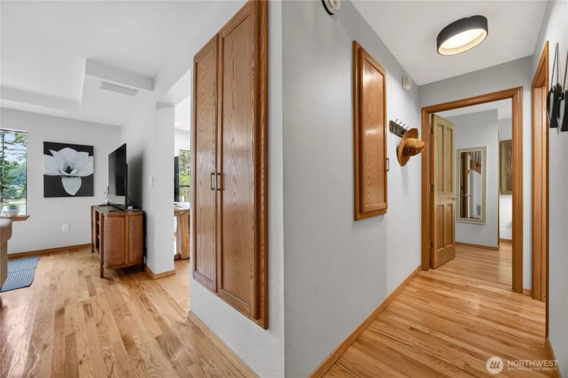Property photo for 16409 Hoff Road Nw, Lakebay photo 5