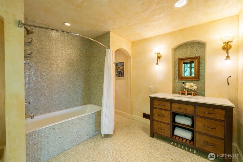 Property photo for 122 Waverly Way, Kirkland photo 35