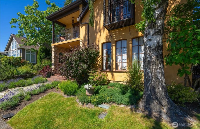 Property photo for 122 Waverly Way, Kirkland photo 4
