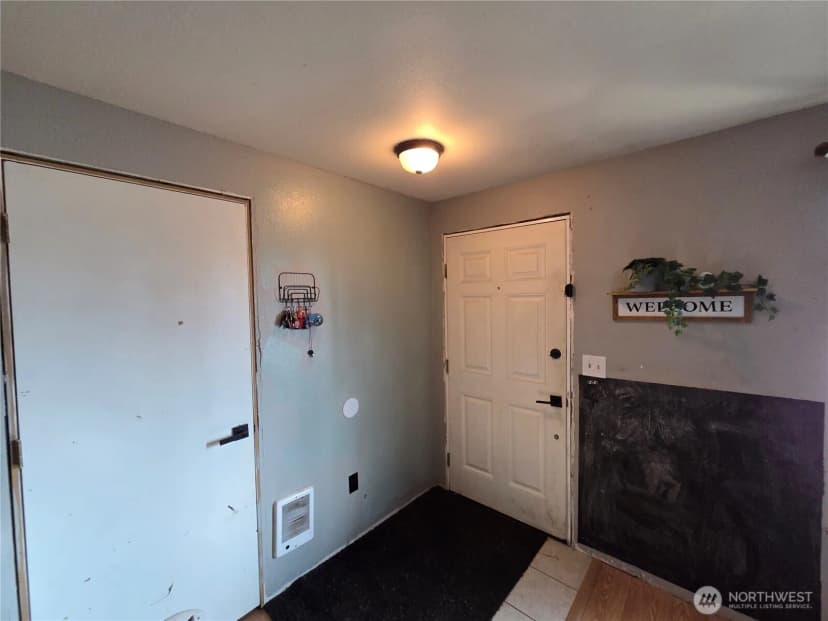 Property photo for 412 Mckenzie Avenue Sw, Yelm photo 3