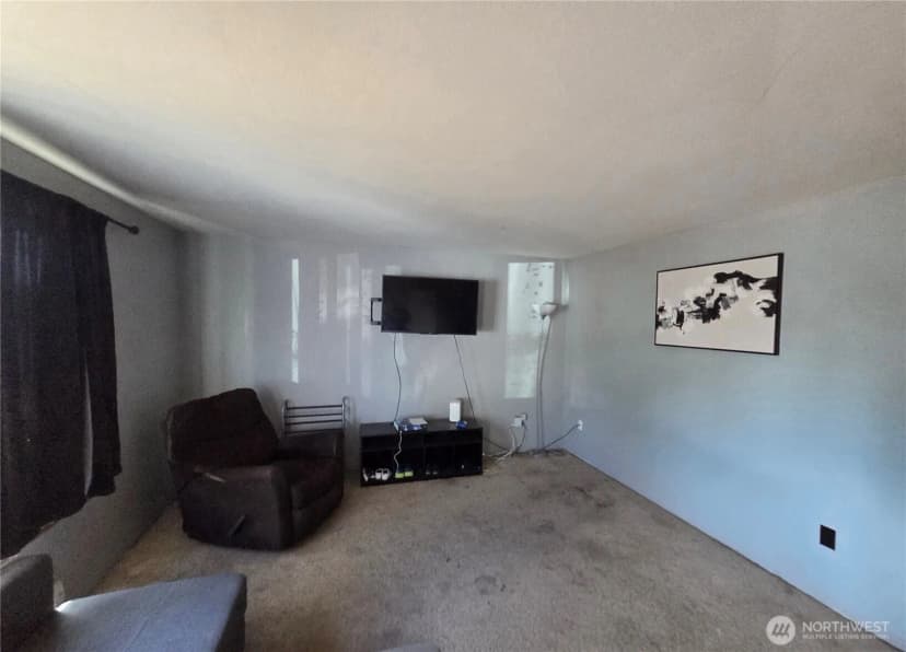 Property photo for 412 Mckenzie Avenue Sw, Yelm photo 4