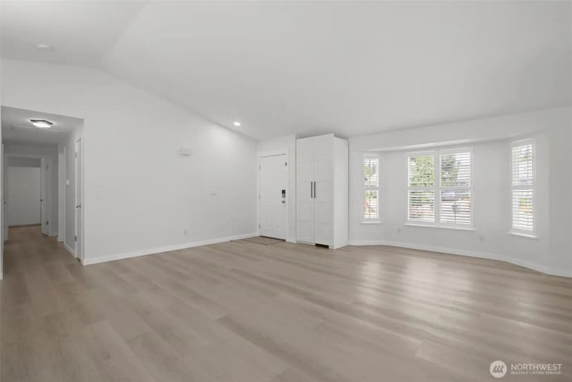 Property photo for 21141 Se 278th Way, Maple Valley photo 4