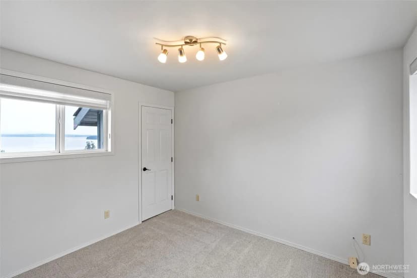 Property photo for 6406 E Royal View Lane, Port Orchard photo 19
