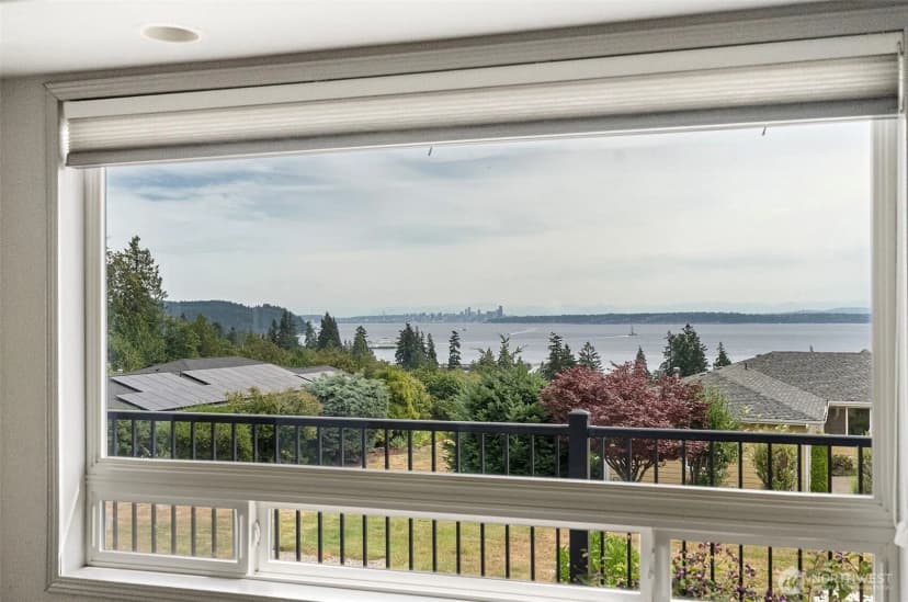 Property photo for 6406 E Royal View Lane, Port Orchard photo 6