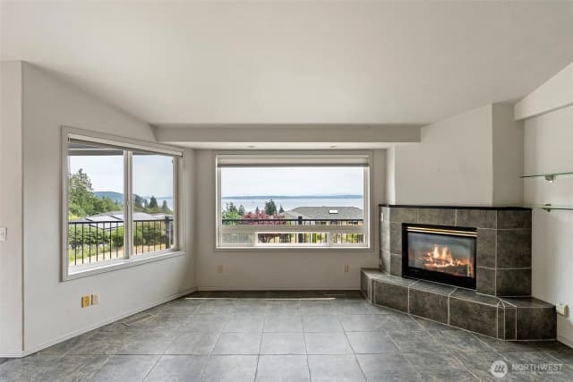 Property photo for 6406 E Royal View Lane, Port Orchard photo 3