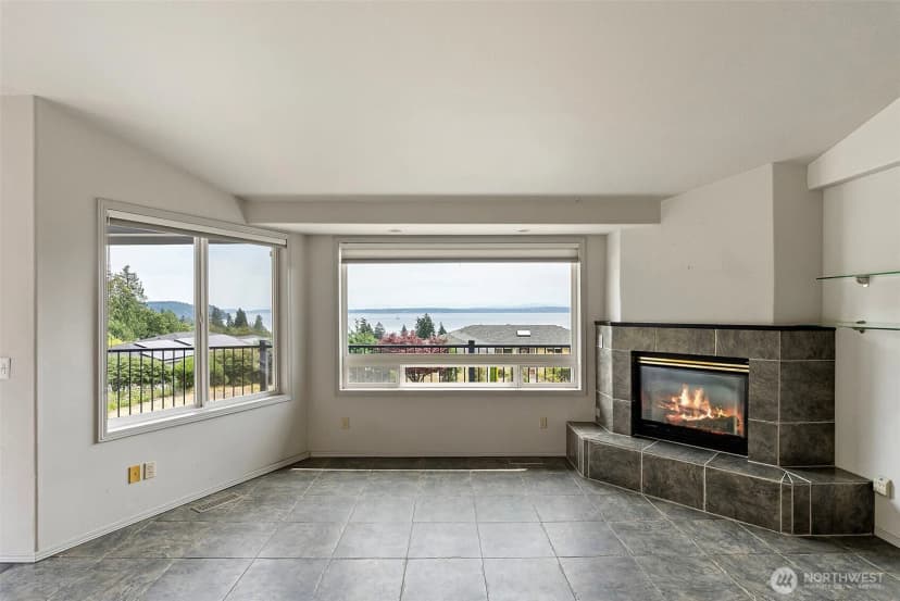Property photo for 6406 E Royal View Lane, Port Orchard photo 3