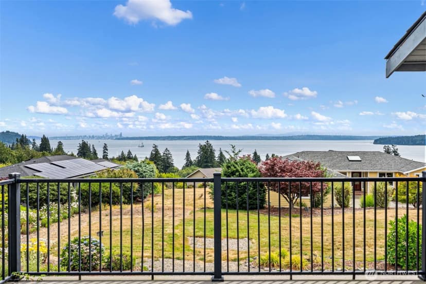 Property photo for 6406 E Royal View Lane, Port Orchard photo 15