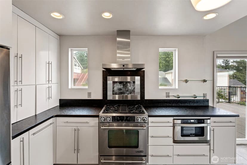 Property photo for 6406 E Royal View Lane, Port Orchard photo 8