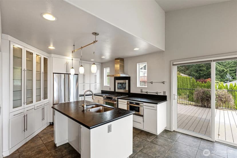 Property photo for 6406 E Royal View Lane, Port Orchard photo 10