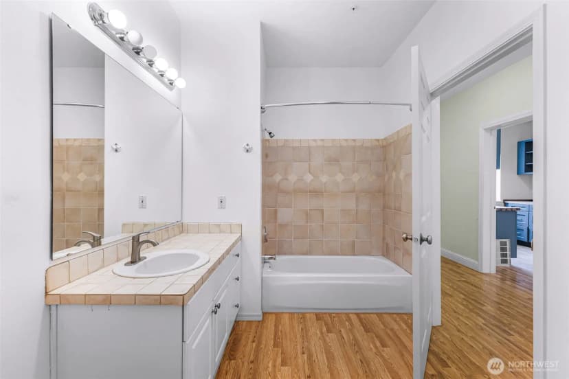 Property photo for 17426 Bothell Way Ne #a404, Bothell photo 5