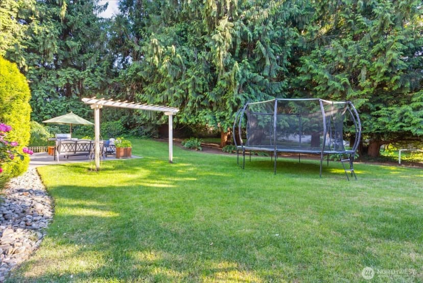 Property photo for 6807 214th Avenue Ne, Redmond photo 23