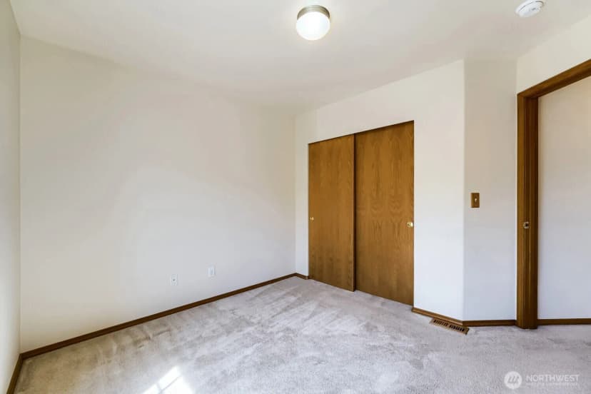 Property photo for 11831 Se 206th Street, Kent photo 17