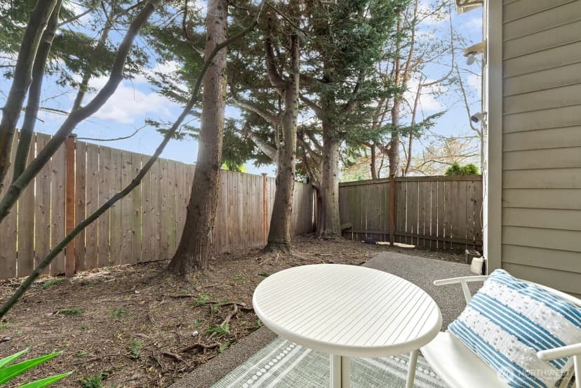 Property photo for 401 S 51st Court, Renton photo 37