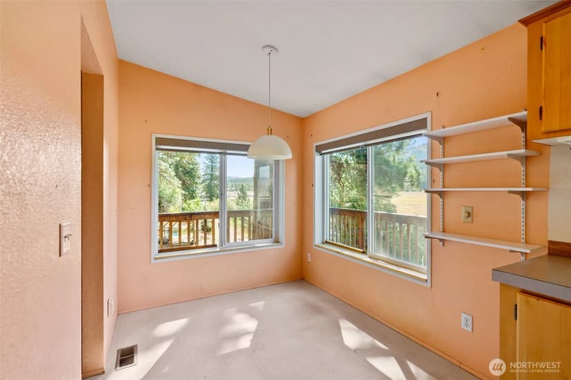 Property photo for 5501 Red Bridge Road, Cle Elum photo 11