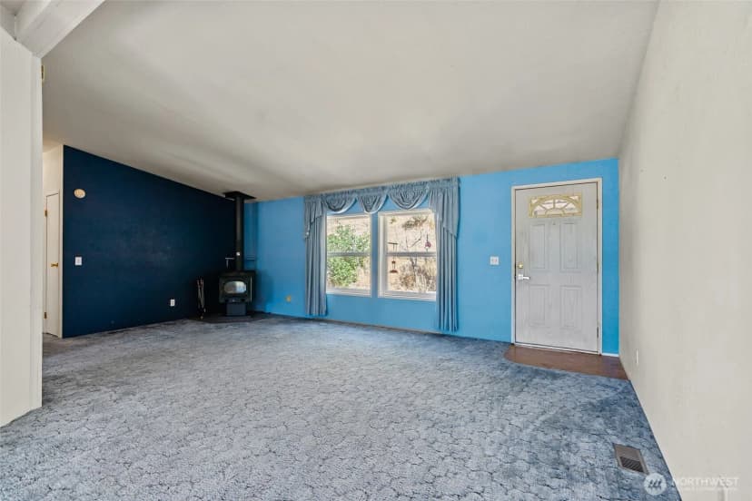 Property photo for 5501 Red Bridge Road, Cle Elum photo 6