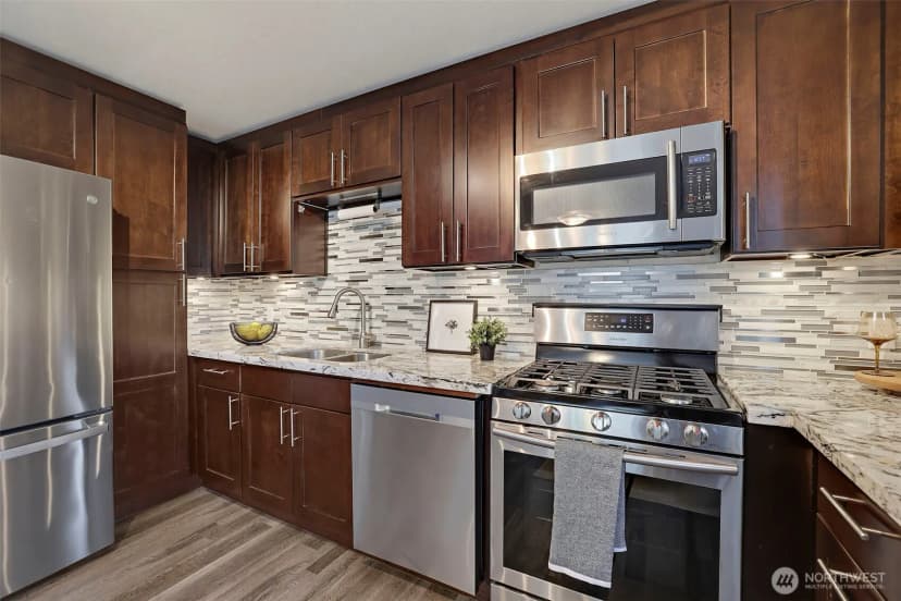 Property photo for 16106 Densmore Avenue N, Shoreline photo 21