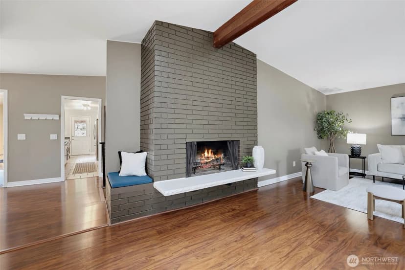 Property photo for 16106 Densmore Avenue N, Shoreline photo 6
