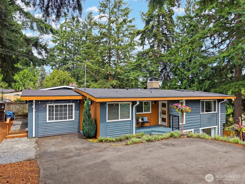 Property photo for 16106 Densmore Avenue N, Shoreline photo 33