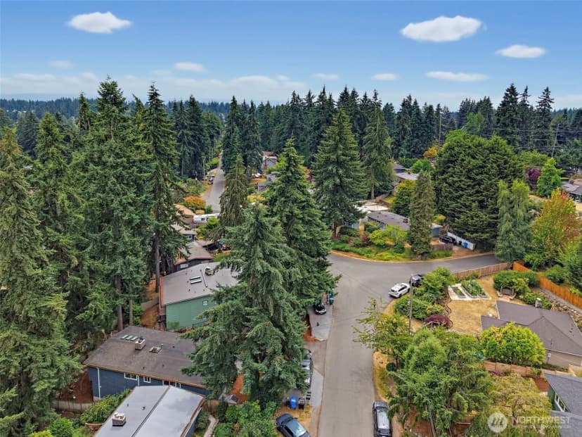 Property photo for 16106 Densmore Avenue N, Shoreline photo 36