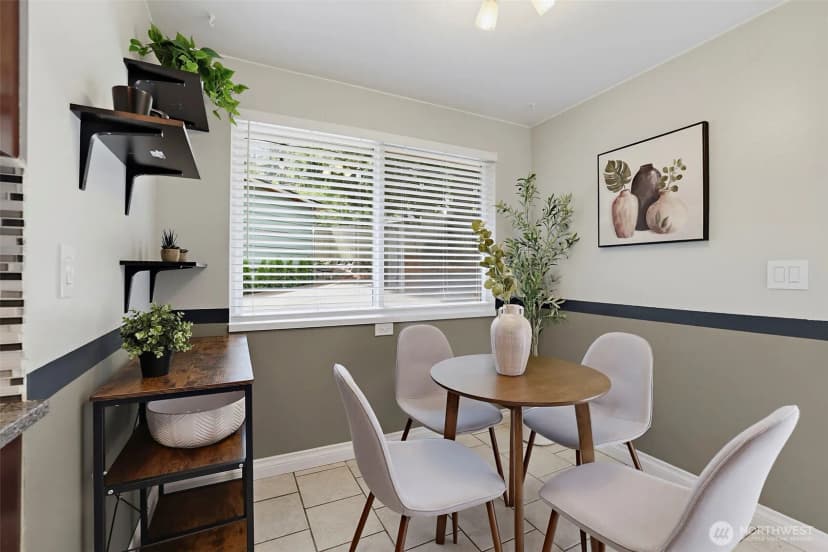 Property photo for 16106 Densmore Avenue N, Shoreline photo 12