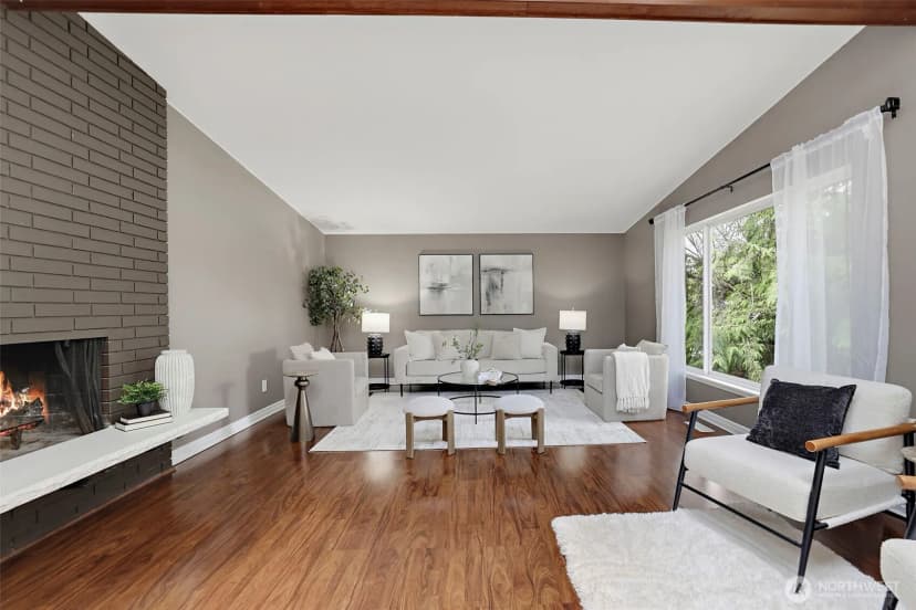 Property photo for 16106 Densmore Avenue N, Shoreline photo 4