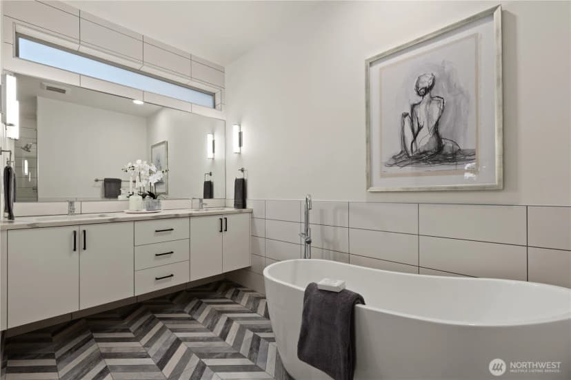 Property photo for 4532 51st Place Sw, Seattle photo 19