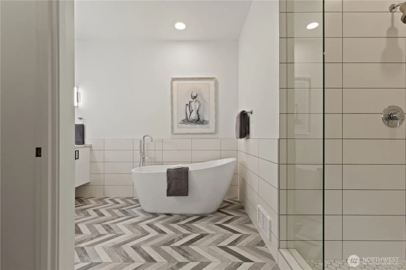 Property photo for 4532 51st Place Sw, Seattle photo 18