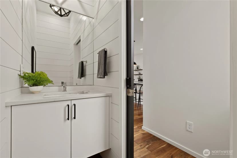 Property photo for 4532 51st Place Sw, Seattle photo 11