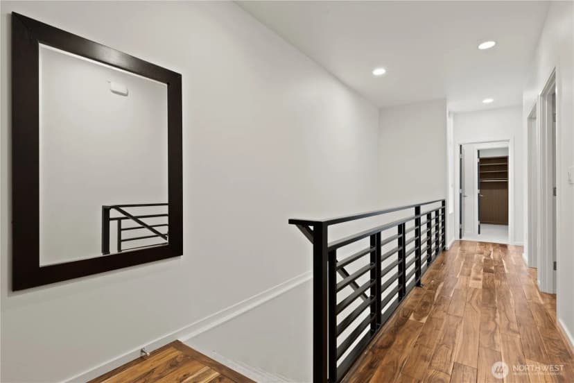 Property photo for 4532 51st Place Sw, Seattle photo 12