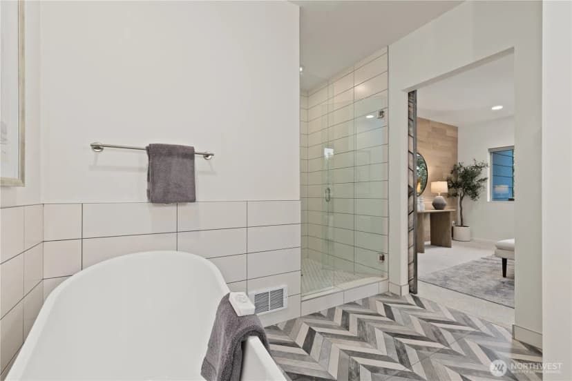 Property photo for 4532 51st Place Sw, Seattle photo 20