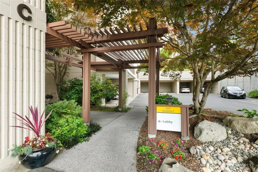 Property photo for 8001 Sand Point Ne #c36, Seattle photo 2