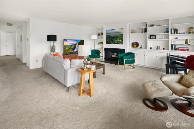 Property photo for 8001 Sand Point Ne #c36, Seattle photo 5