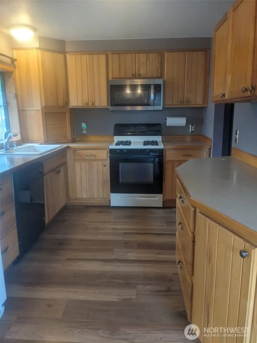 Property photo for 22718 Se 321st Place, Kent photo 8