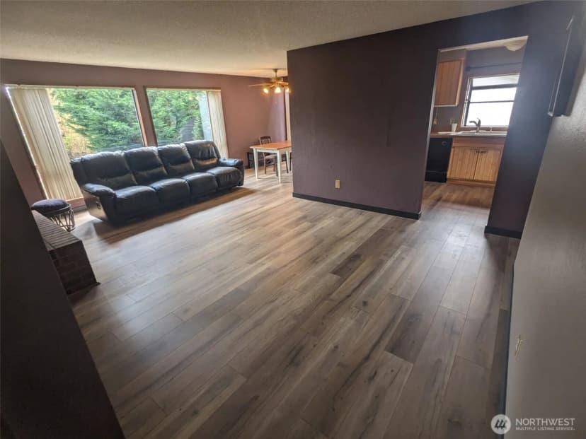 Property photo for 22718 Se 321st Place, Kent photo 3