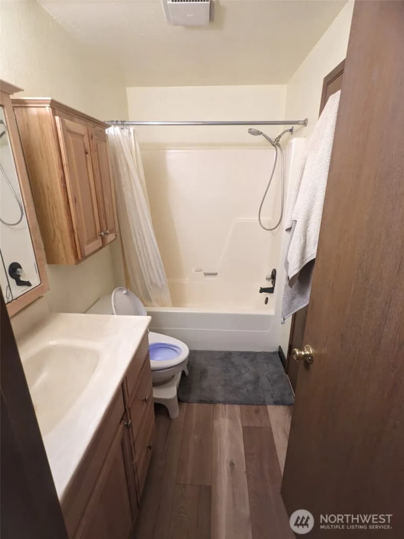 Property photo for 22718 Se 321st Place, Kent photo 11