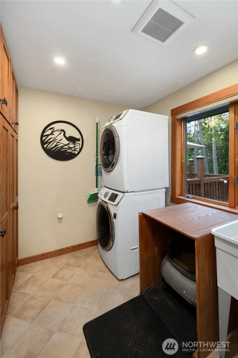 Property photo for 14808 260th Avenue Se, Issaquah photo 27