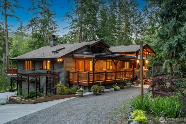 Property photo for 14808 260th Avenue Se, Issaquah photo 3