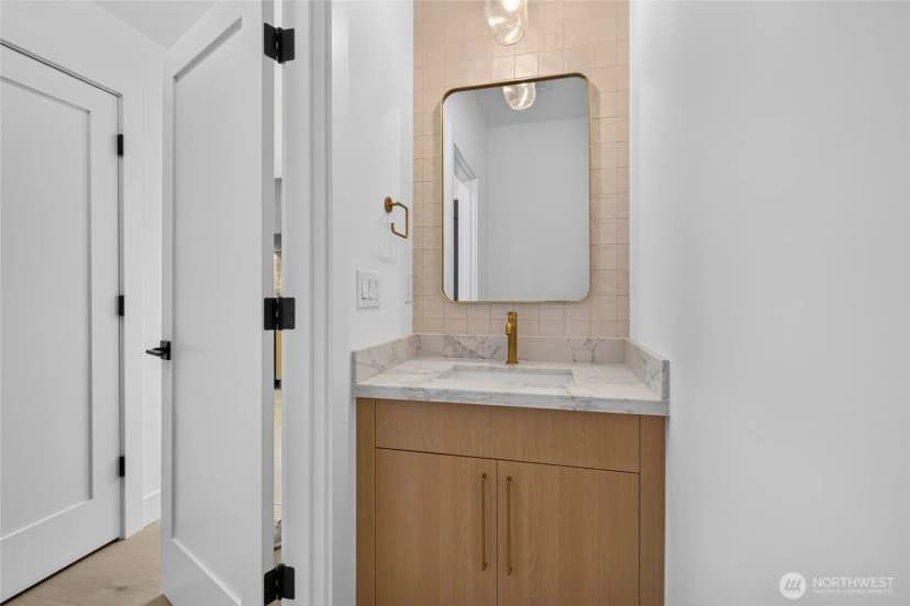 Property photo for 12036 Hiram Place Ne, Seattle photo 13