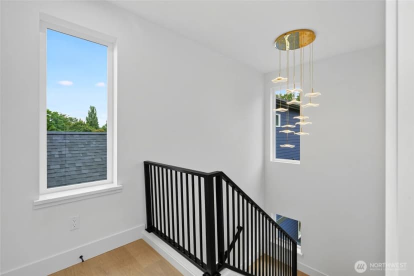 Property photo for 12036 Hiram Place Ne, Seattle photo 15